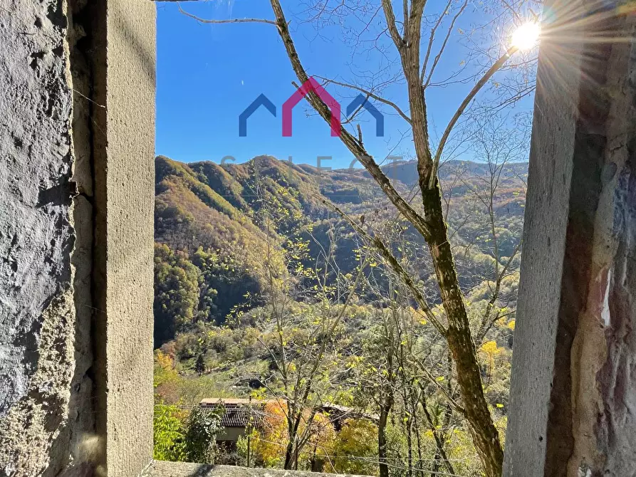 Immagine 14 di Casa semindipendente in vendita  a Bagni Di Lucca