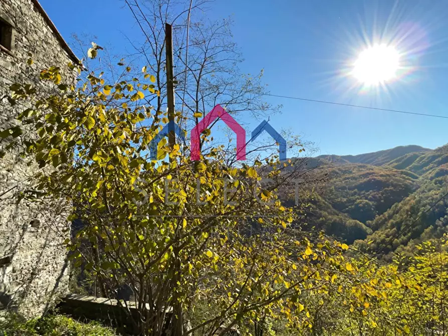 Immagine 2 di Casa semindipendente in vendita  a Bagni Di Lucca
