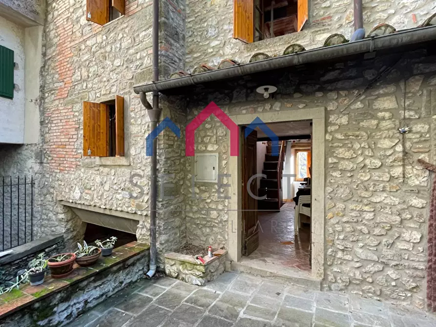 Immagine 48 di Terratetto in vendita  a Bagni Di Lucca