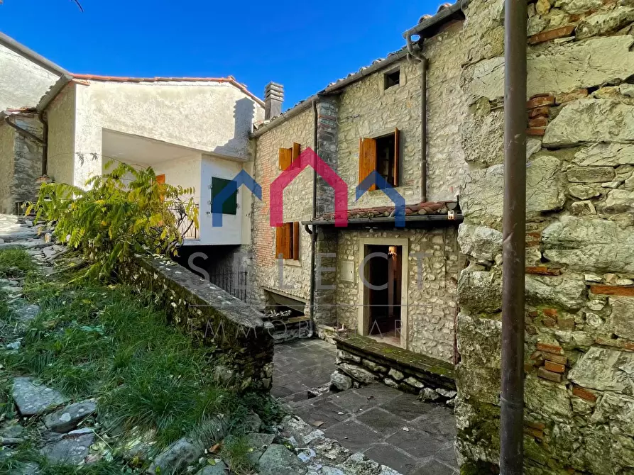 Immagine 47 di Terratetto in vendita  a Bagni Di Lucca