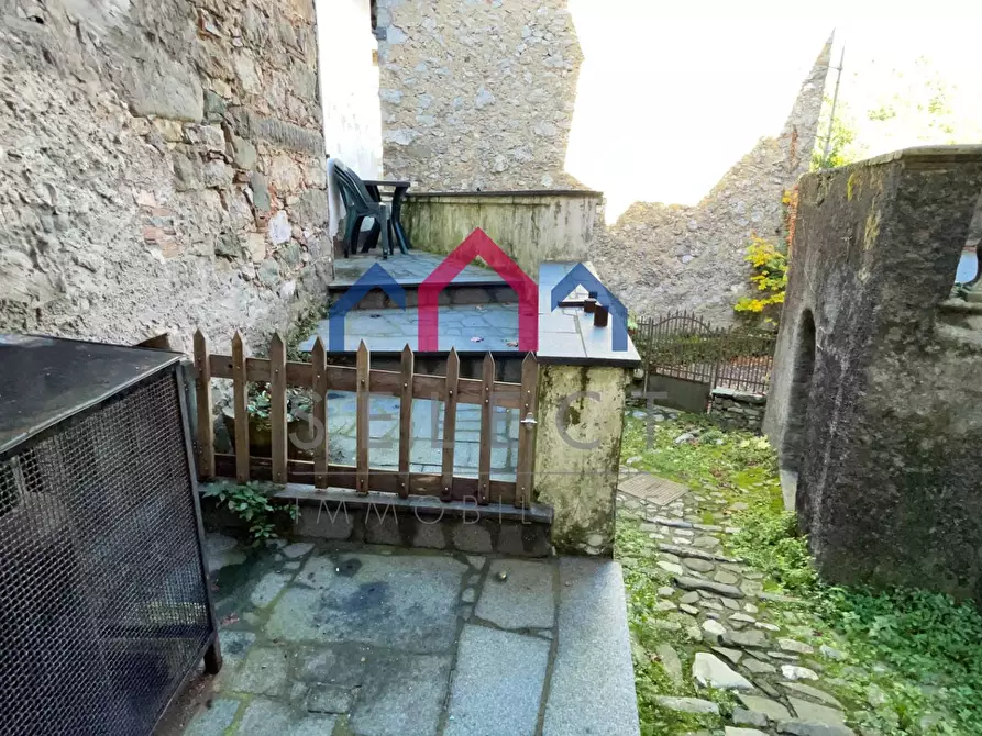 Immagine 38 di Terratetto in vendita  a Borgo A Mozzano