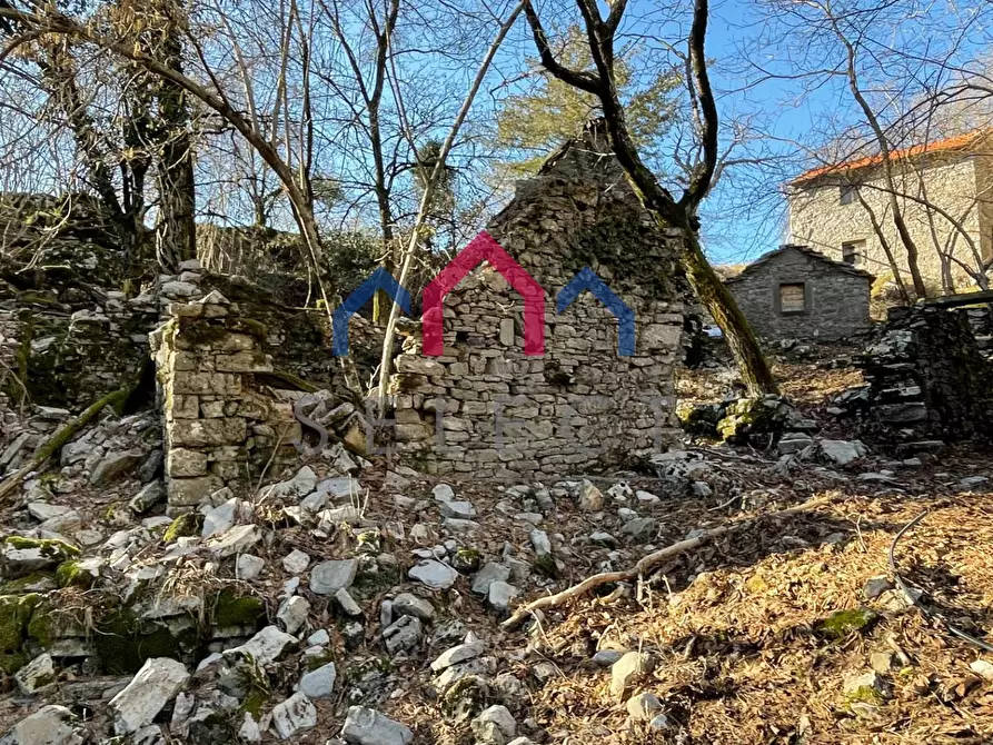 Immagine 36 di Rustico / casale in vendita  a Fabbriche Di Vergemoli