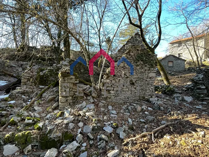 Immagine 15 di Rustico / casale in vendita  a Fabbriche Di Vergemoli