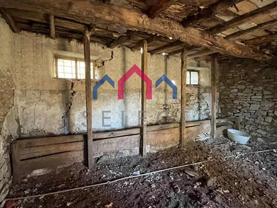 Immagine 55 di Rustico / casale in vendita  a Fabbriche Di Vergemoli