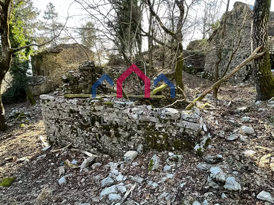 Immagine 47 di Rustico / casale in vendita  a Fabbriche Di Vergemoli