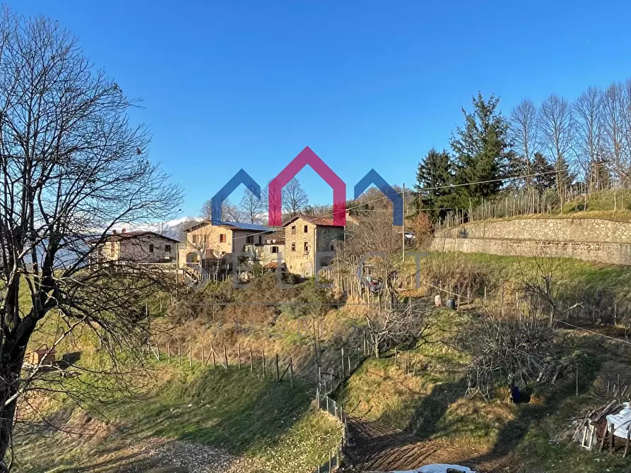 Immagine 48 di Terratetto in vendita  a Molazzana