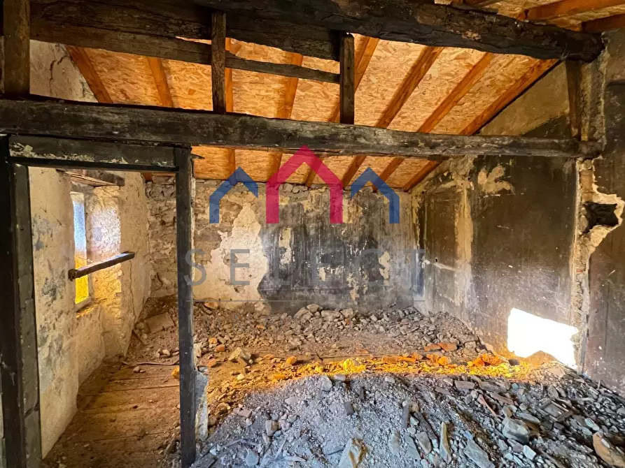 Immagine 32 di Terratetto in vendita  a Molazzana