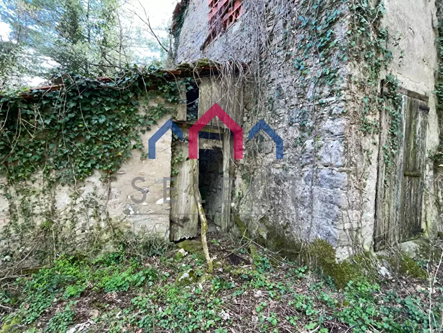 Immagine 16 di Rustico / casale in vendita  a Fabbriche Di Vergemoli