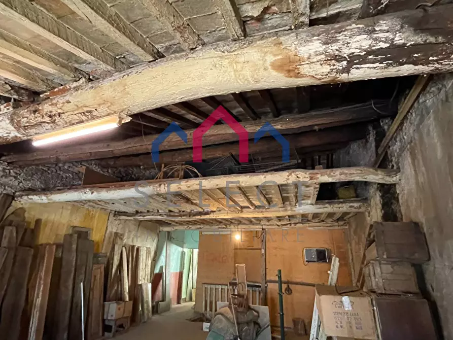 Immagine 71 di Palazzo in vendita  a Borgo A Mozzano