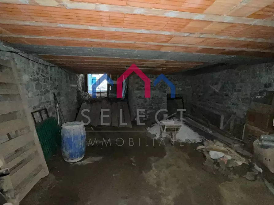 Immagine 18 di Palazzo in vendita  a Borgo A Mozzano