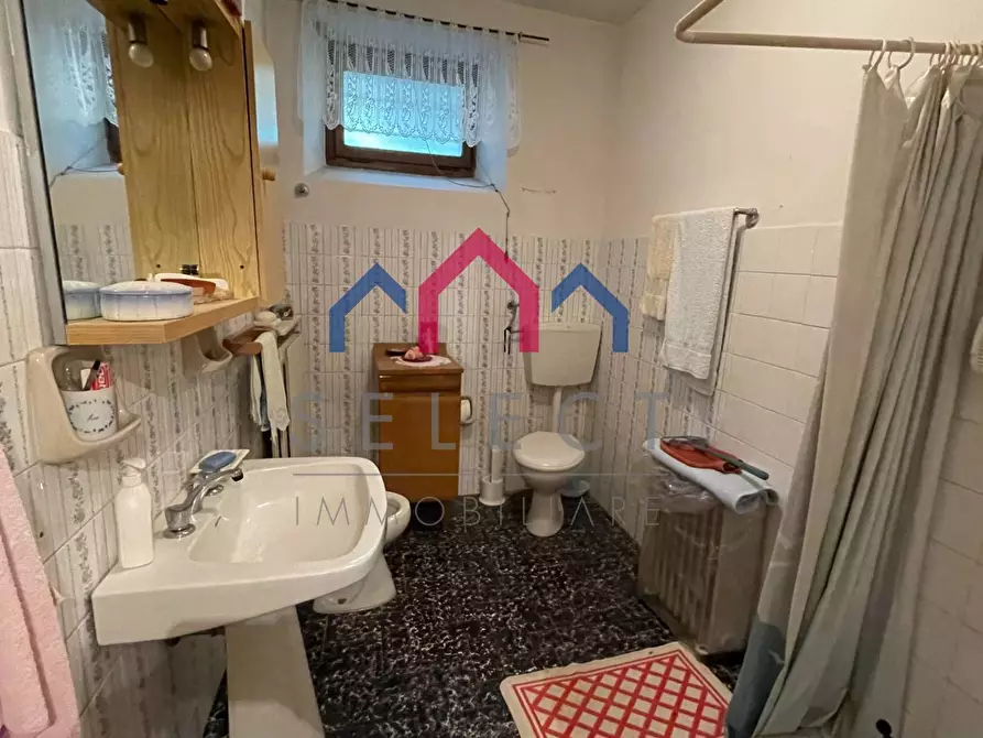 Immagine 36 di Appartamento in vendita  a Bagni Di Lucca