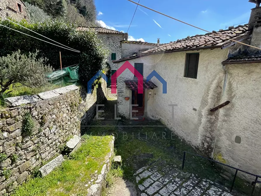 Immagine 25 di Appartamento in vendita  a Bagni Di Lucca