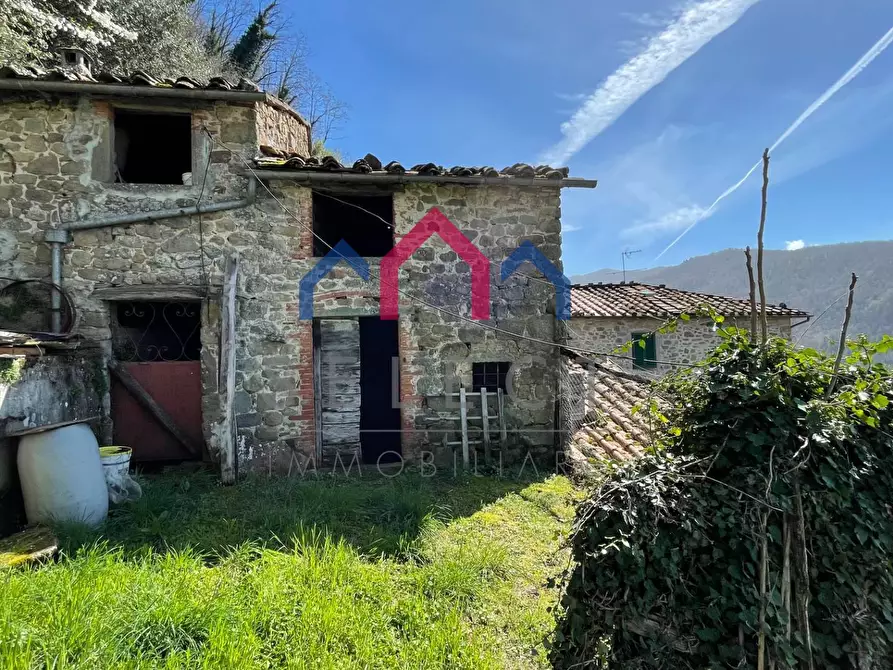 Immagine 40 di Appartamento in vendita  a Bagni Di Lucca