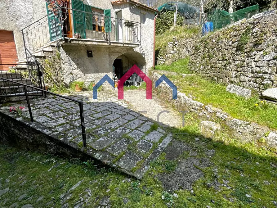 Immagine 6 di Appartamento in vendita  a Bagni Di Lucca