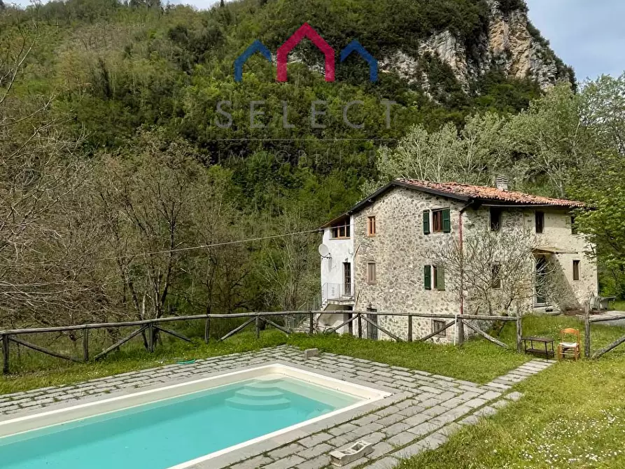 Immagine 28 di Agriturismo in vendita  a Gallicano