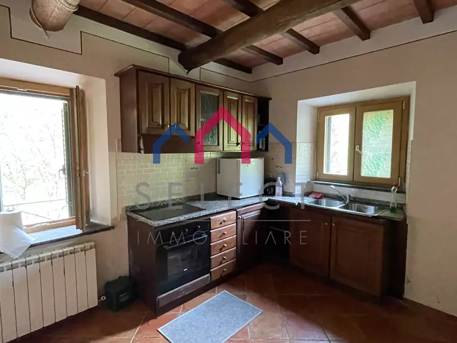 Immagine 53 di Agriturismo in vendita  a Gallicano