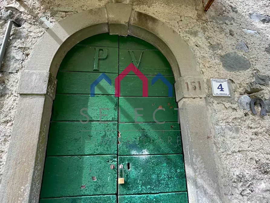 Immagine 46 di Agriturismo in vendita  a Gallicano