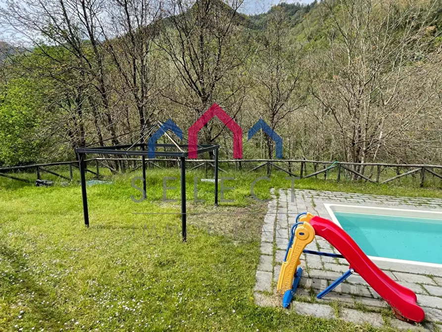 Immagine 33 di Agriturismo in vendita  a Gallicano