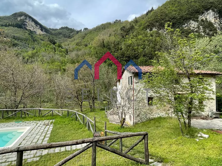 Immagine 30 di Agriturismo in vendita  a Gallicano
