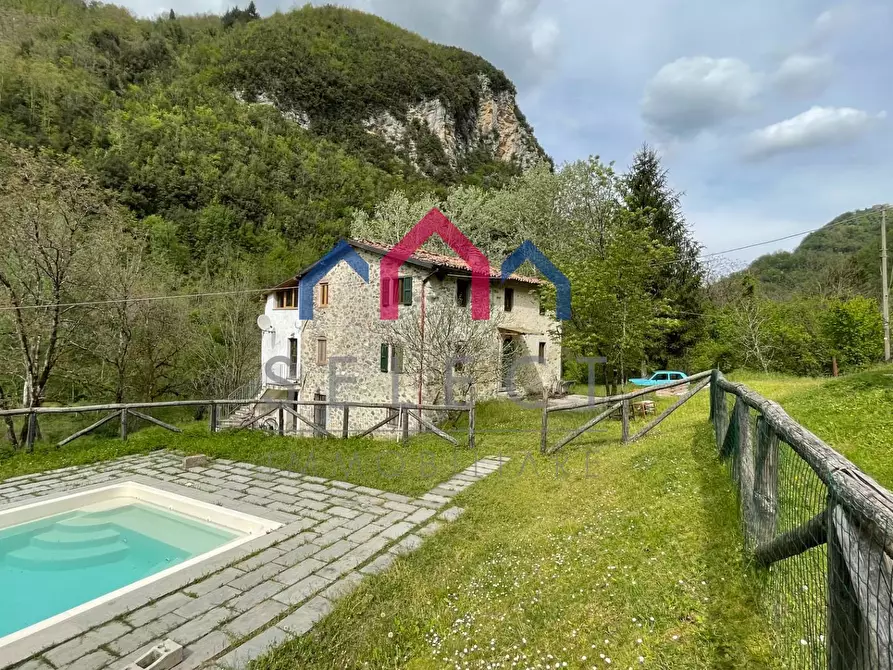 Immagine 36 di Agriturismo in vendita  a Gallicano