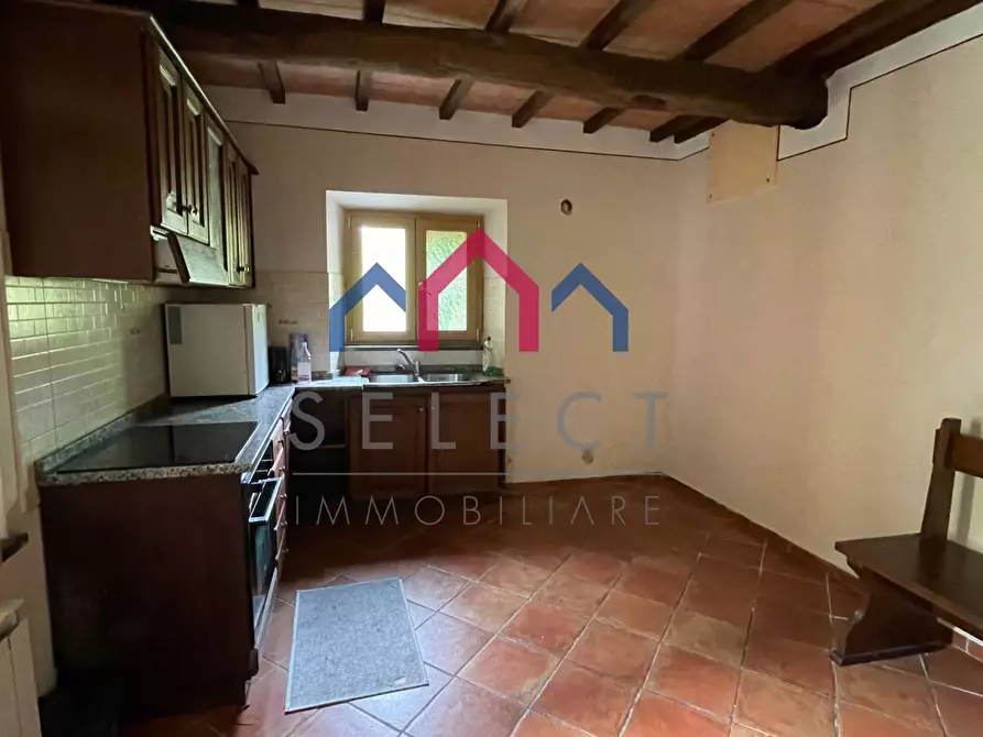 Immagine 52 di Agriturismo in vendita  a Gallicano