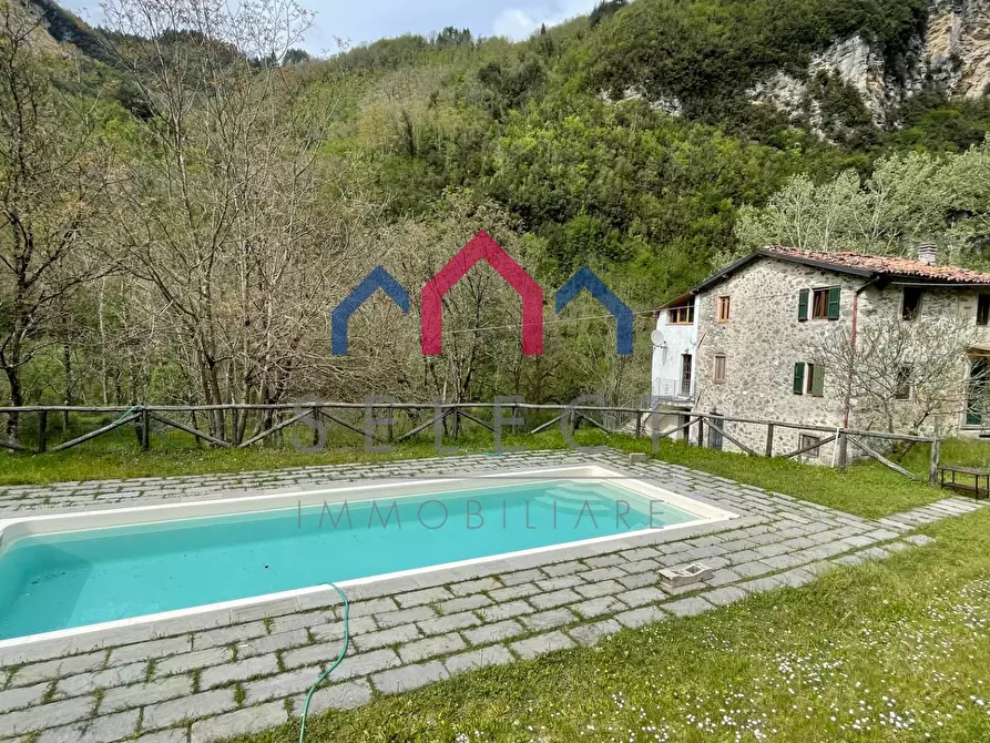 Immagine 27 di Agriturismo in vendita  a Gallicano