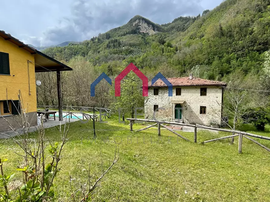 Immagine 2 di Agriturismo in vendita  a Gallicano