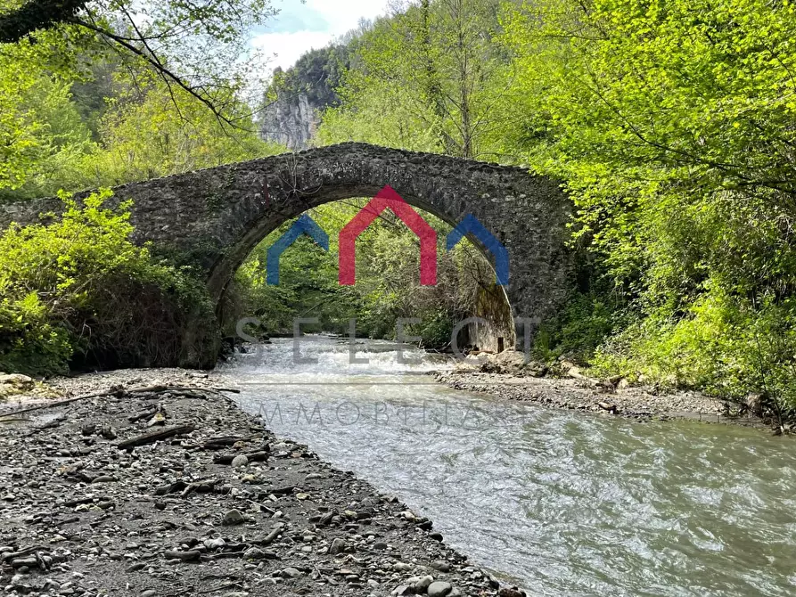 Immagine 74 di Agriturismo in vendita  a Gallicano