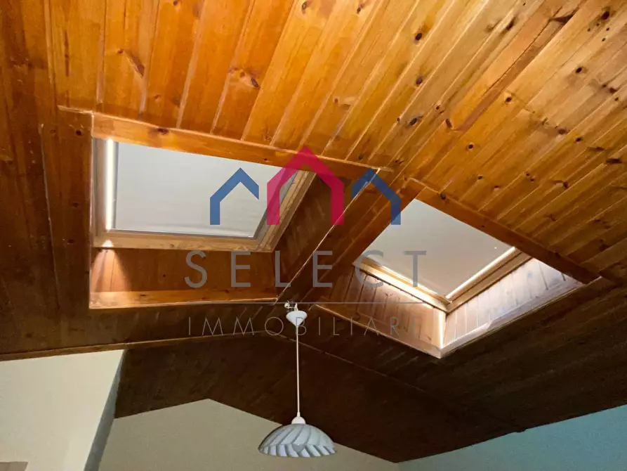 Immagine 58 di Agriturismo in vendita  a Gallicano