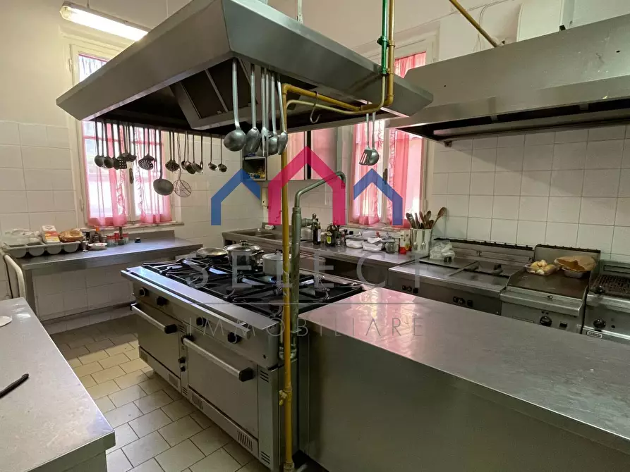 Immagine 8 di Albergo/B&B/Residence in vendita  a Barga