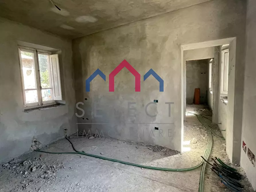 Immagine 38 di Rustico / casale in vendita  a Minucciano