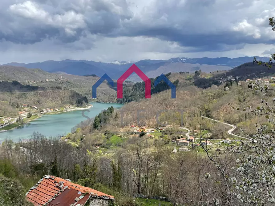 Immagine 3 di Rustico / casale in vendita  a Minucciano