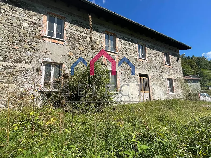 Immagine 52 di Rustico / casale in vendita  a Minucciano