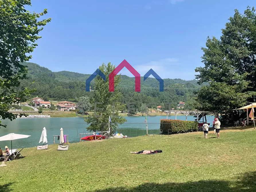 Immagine 62 di Rustico / casale in vendita  a Minucciano