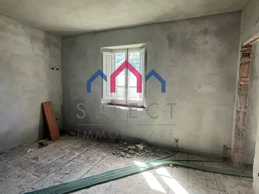 Immagine 28 di Rustico / casale in vendita  a Minucciano