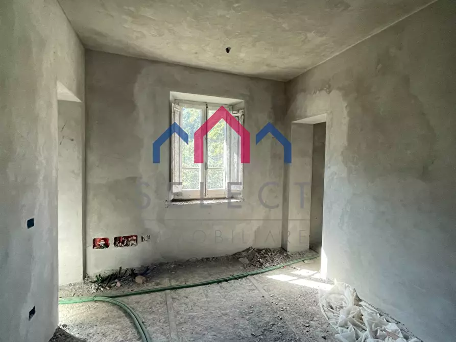 Immagine 35 di Rustico / casale in vendita  a Minucciano