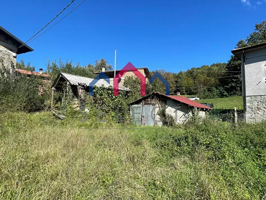 Immagine 58 di Rustico / casale in vendita  a Minucciano