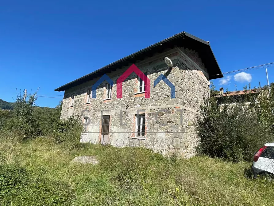 Immagine 5 di Rustico / casale in vendita  a Minucciano