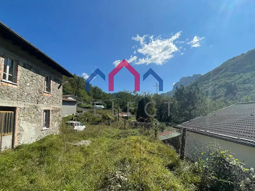 Immagine 47 di Rustico / casale in vendita  a Minucciano