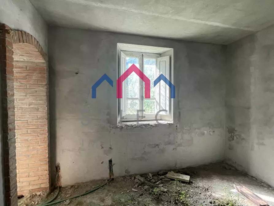 Immagine 18 di Rustico / casale in vendita  a Minucciano