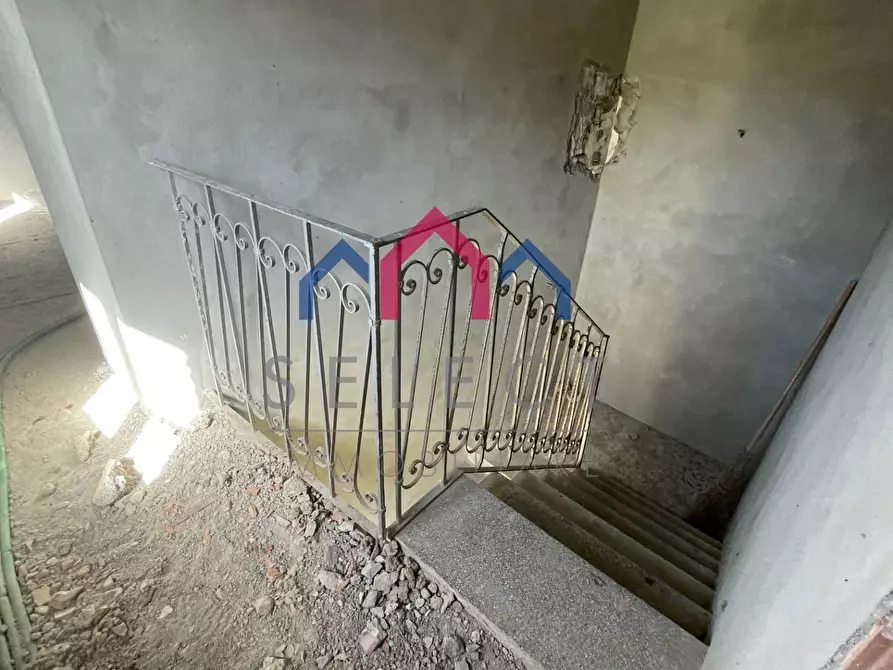 Immagine 31 di Rustico / casale in vendita  a Minucciano