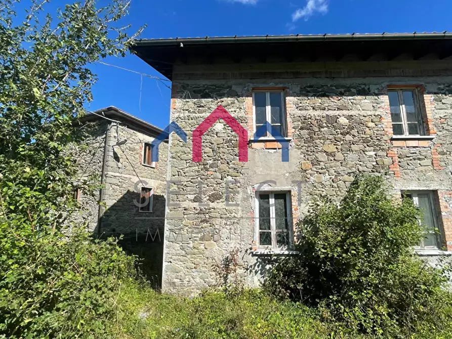 Immagine 49 di Rustico / casale in vendita  a Minucciano