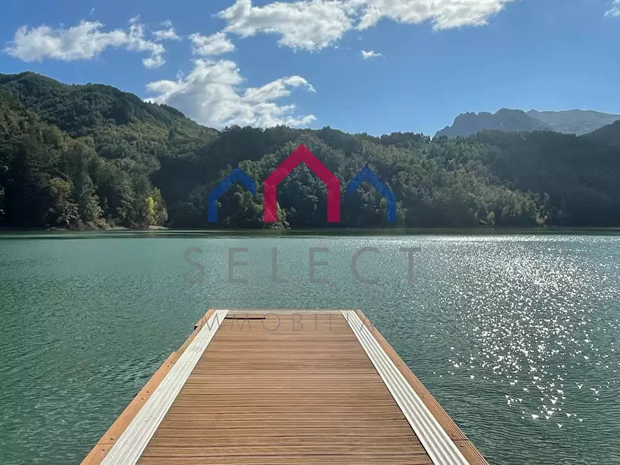 Immagine 2 di Rustico / casale in vendita  a Minucciano