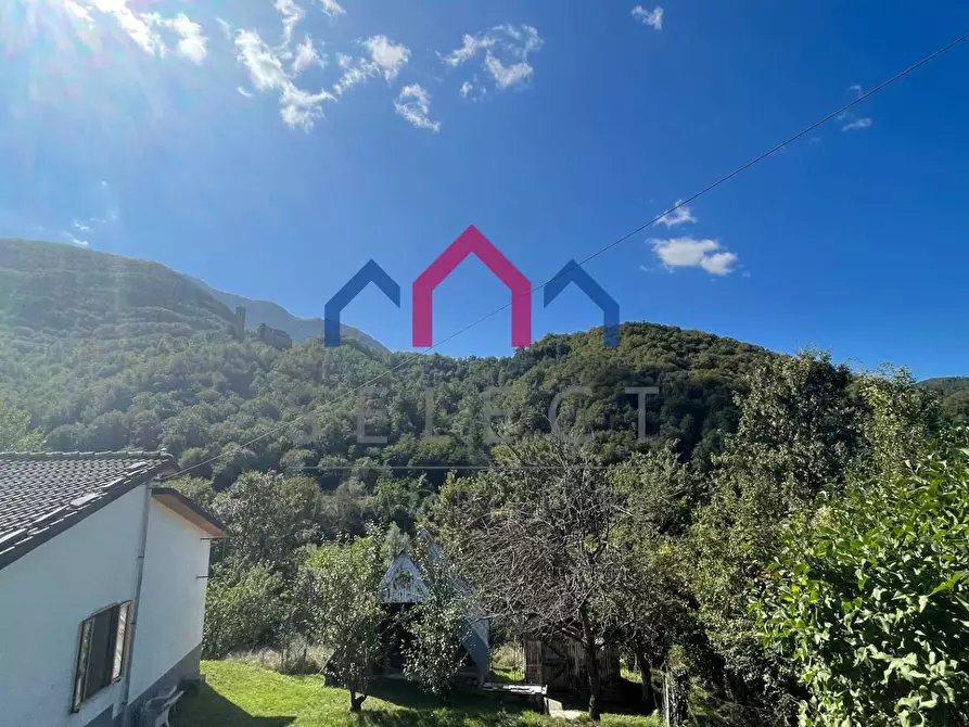 Immagine 46 di Rustico / casale in vendita  a Minucciano