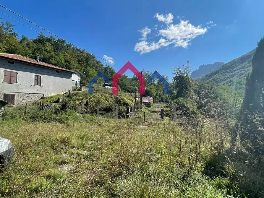 Immagine 55 di Rustico / casale in vendita  a Minucciano