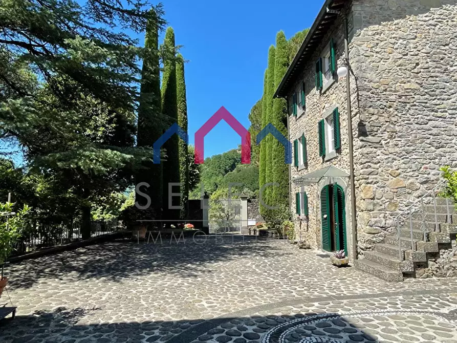 Immagine 5 di Villa in vendita  a Bagni Di Lucca
