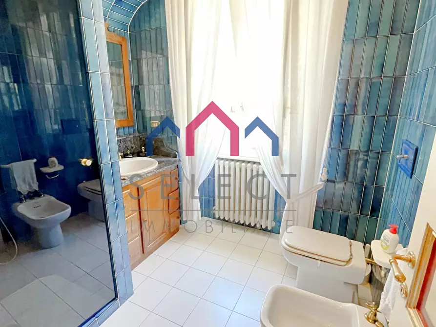 Immagine 38 di Villa in vendita  a Bagni Di Lucca