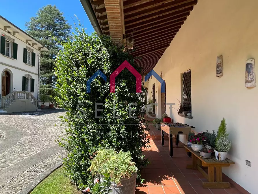 Immagine 11 di Villa in vendita  a Bagni Di Lucca