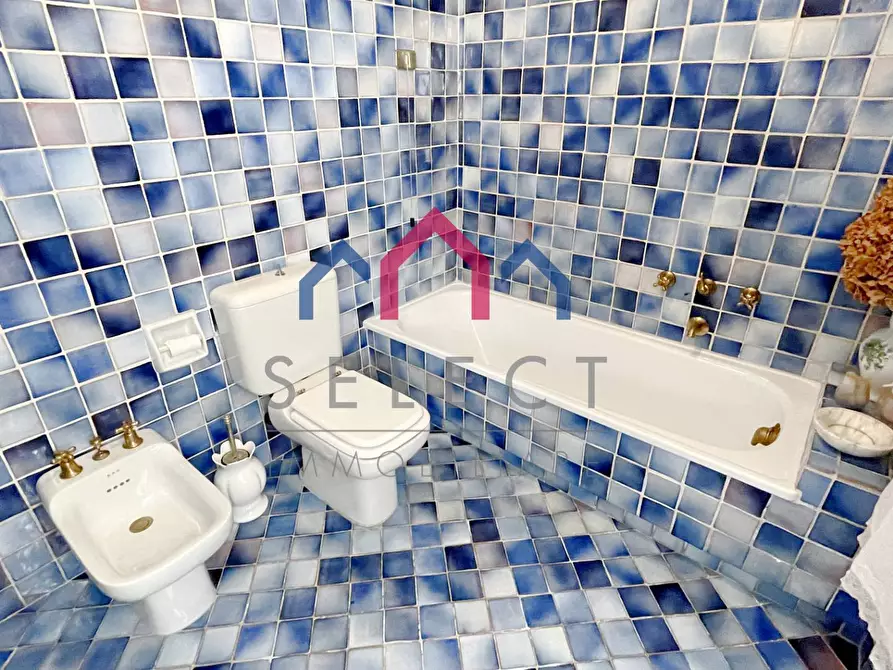 Immagine 49 di Villa in vendita  a Bagni Di Lucca