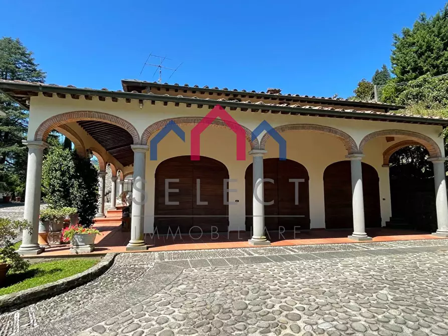 Immagine 13 di Villa in vendita  a Bagni Di Lucca
